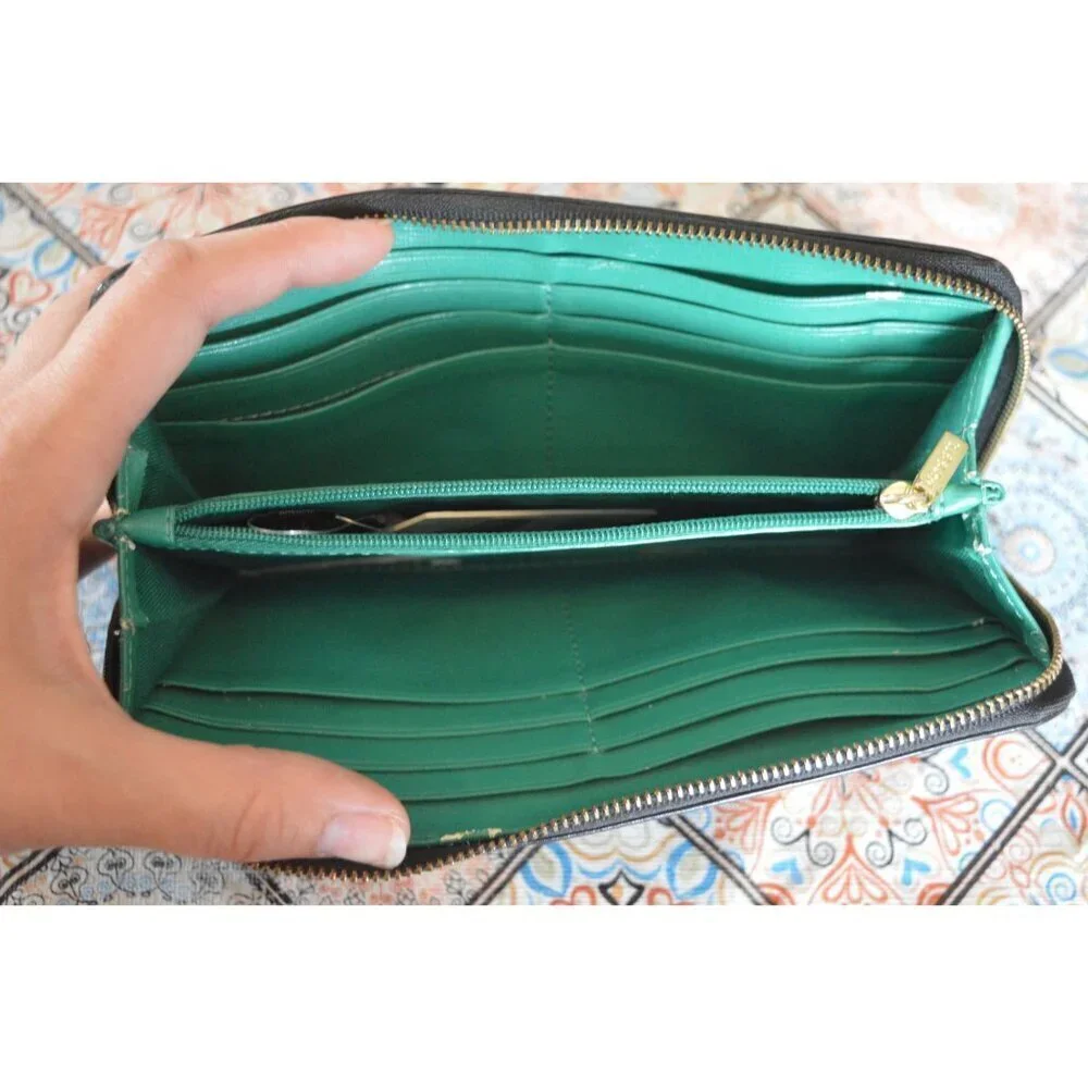 Fossil Wallet Black Leather Zip Around Accordion Wristlet Kelly Green Interior